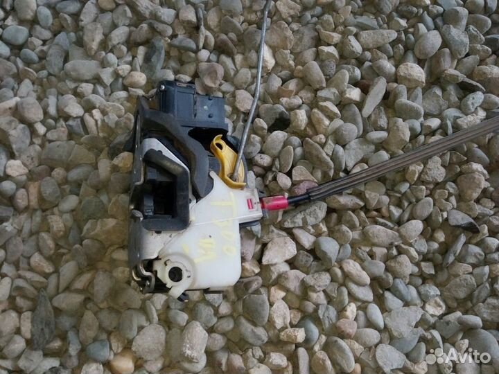 Замок передней двери Chevrolet Aveo T300