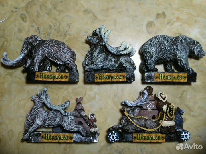 Сувенирные магниты с символикой Ноябрьска