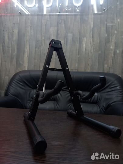 Напольная гитарная стойка, Foix