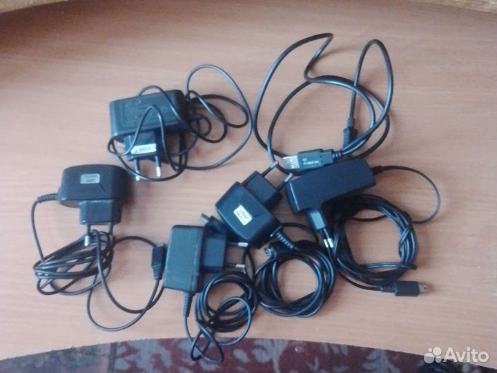 Зарядное устройство