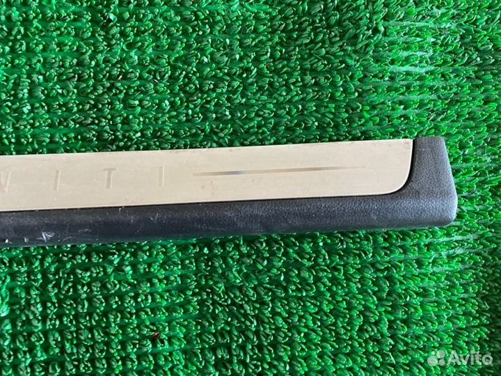 Накладка на порог салона лев. перед. Infiniti Fx35