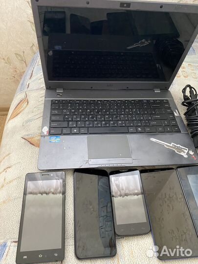 Ноутбук на запчасти