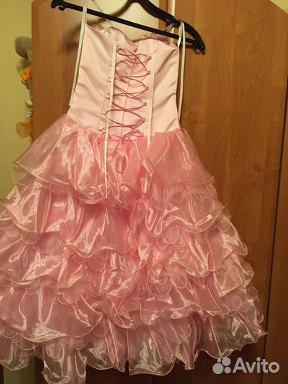 Платье для девочкив пол