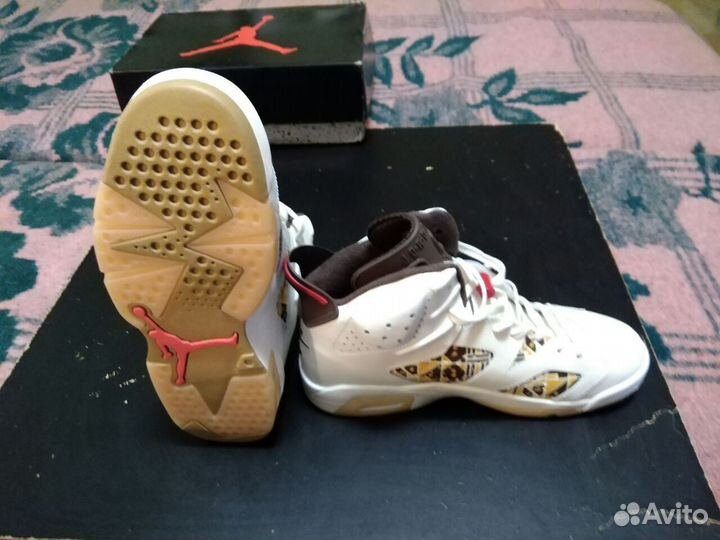 Баскетбольные кроссовки Air Jordan 6 Retro