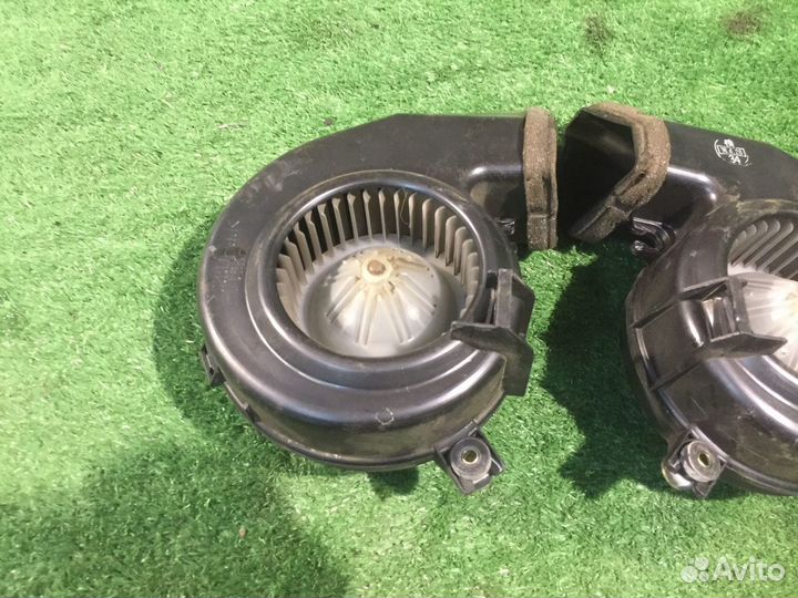 Мотор печки задний mitsubishi chariot