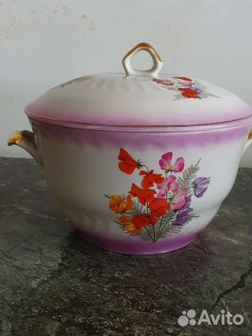 Фарфоровая супница