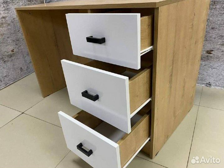Письменный стол / Доставим за 1-5 дней