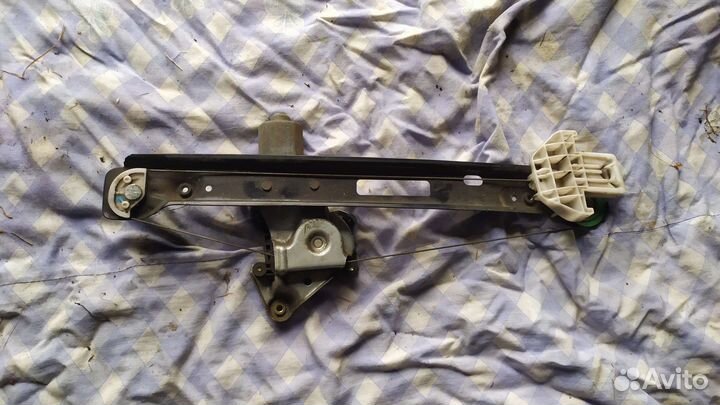 Форд Мондео 3 задний правый Стеклоподъёмник