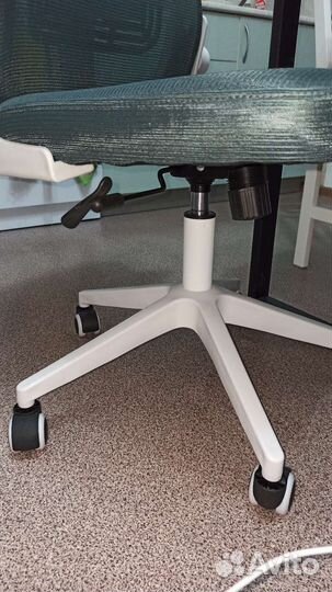 Офисные стулья бу на колесах