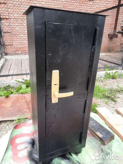 Оружейный сейф