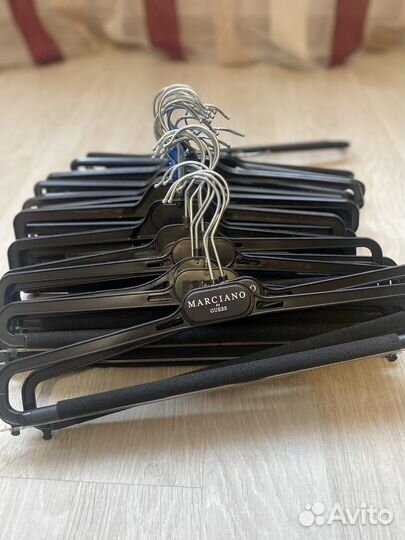 Вешалки плечики