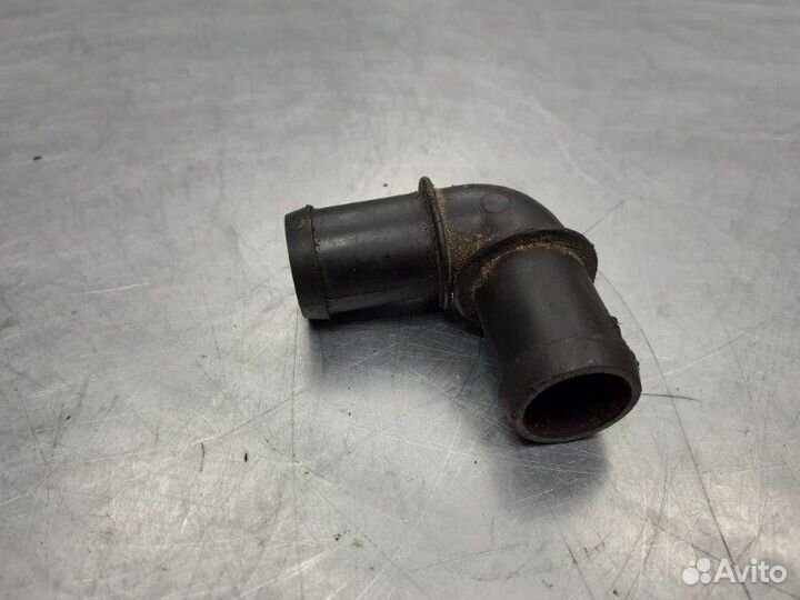 Трубка вентиляционная Audi 100 C4 (1991-1994)