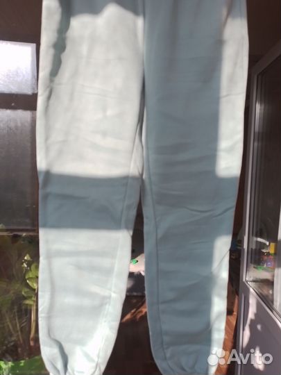 Спортивный костюм женский