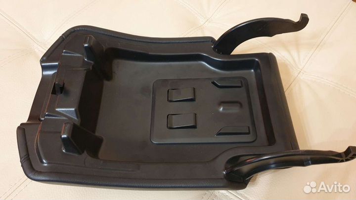 Подлокотник/крышка range rover