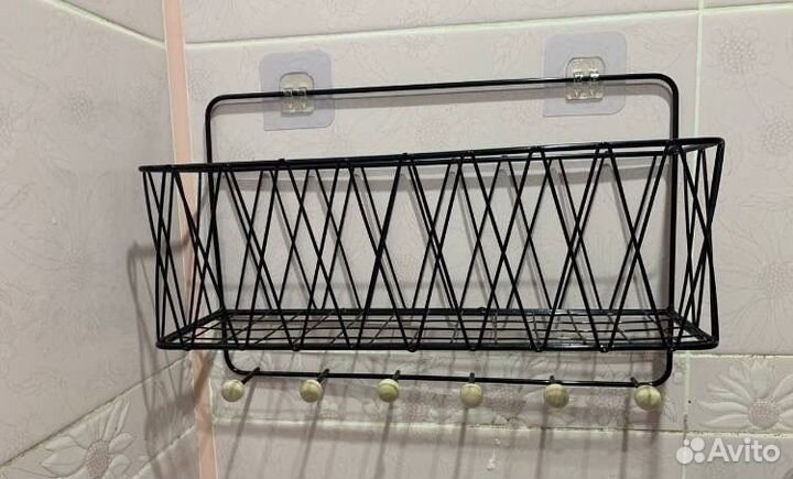 Полка для ванной с крючками