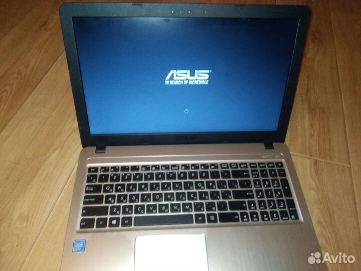 Ноутбук asus D540M