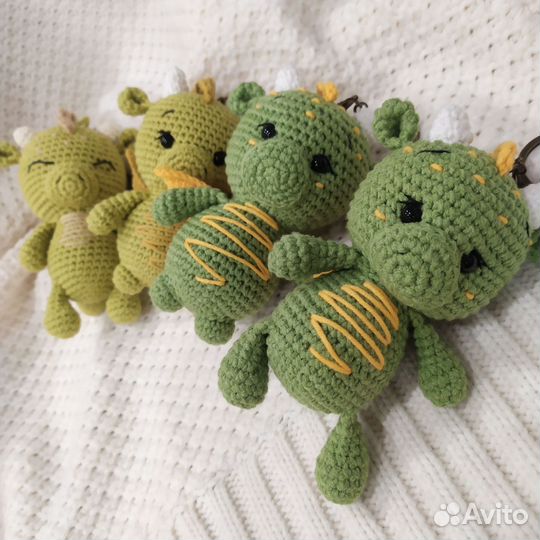 Вязаный дракон брелок