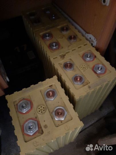 Литиевая аккумуляторная ячейка