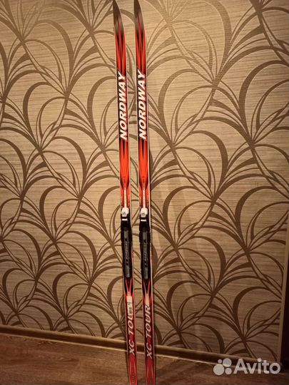 Беговые лыжи