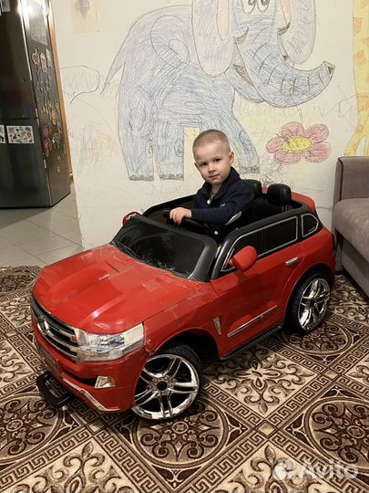Детский электромобиль бу