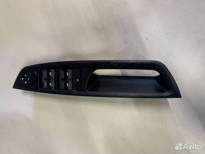 Блок управления стеклоподъемниками Bmw X5 E70