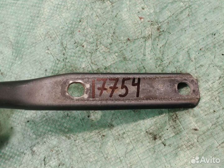 Петля капота правая Audi A4 B5