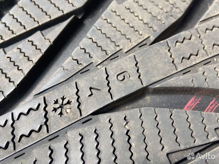 Nokian Tyres Hakkapeliitta R2 SUV 275/40 R21