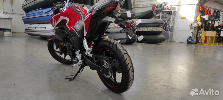 Мотоцикл loncin CR4 LX250-15