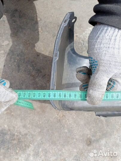 Бампер задний Toyota HiAce