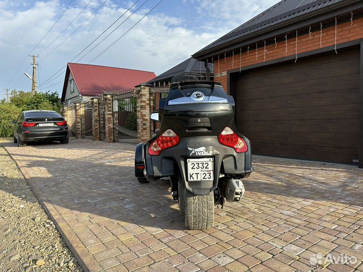 Трицикл brp can-am