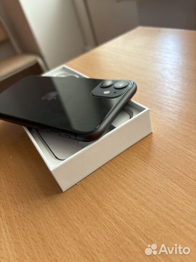 iPhone 11, 64 ГБ
