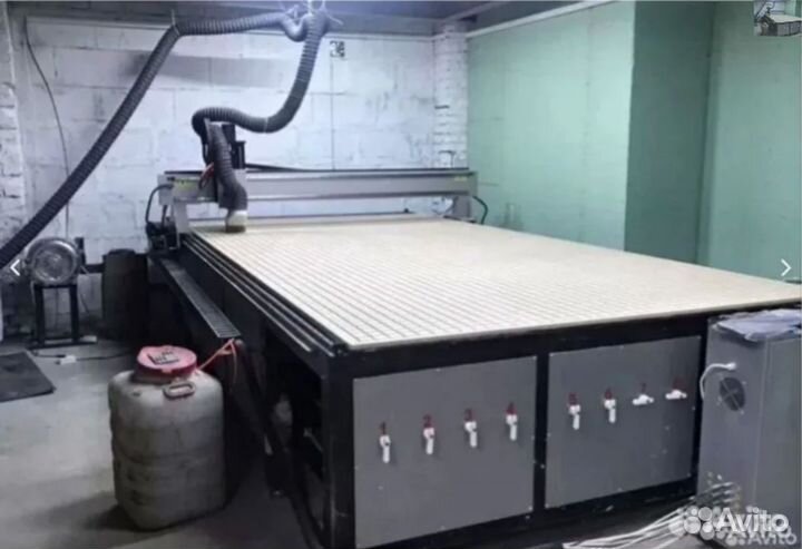 Фрезерный настольный станок по цветному металлу