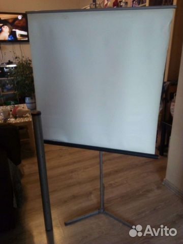 Экран для проектора на штативе