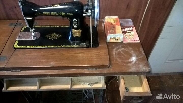 Швейная машина с ножным поводом