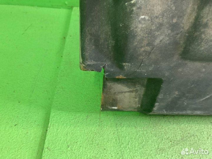 Крышка аккумуляторов MAN TGX