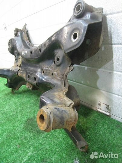 Подрамник передний Toyota Avensis T27 2011