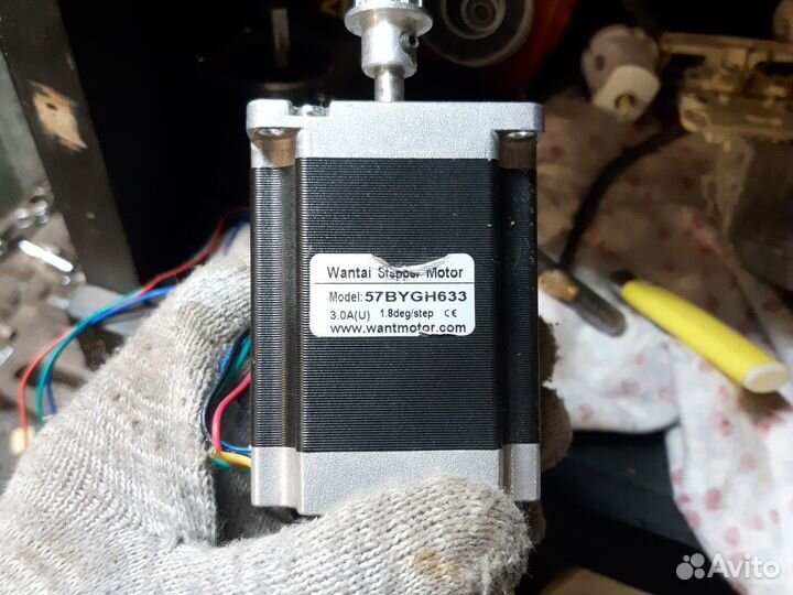 Биполярный шаговый двигатель