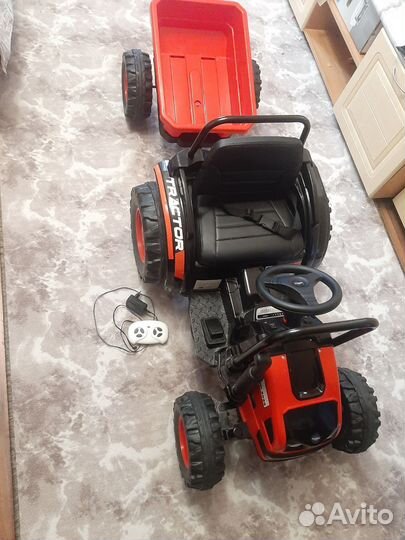 Трактор игрушки