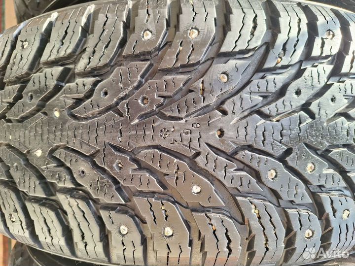 Nokian Tyres Hakkapeliitta 9 SUV 225/60 R17