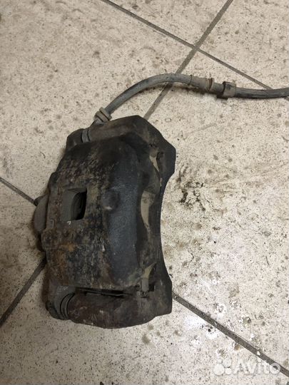 Суппорт тормозной mitsubishi outlander 3