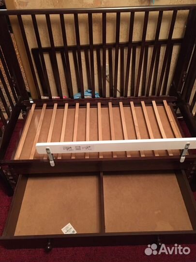 Детская кроватка из дерева с 0 месяцев