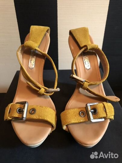 Босоножки на платформе Dsquared2