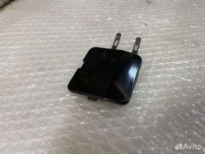 Заглушка буксировочного крюка Sandero 1 передняя