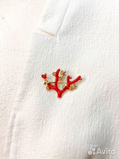 Брошь 