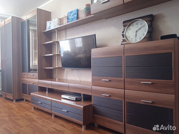 Стенка в гостиную