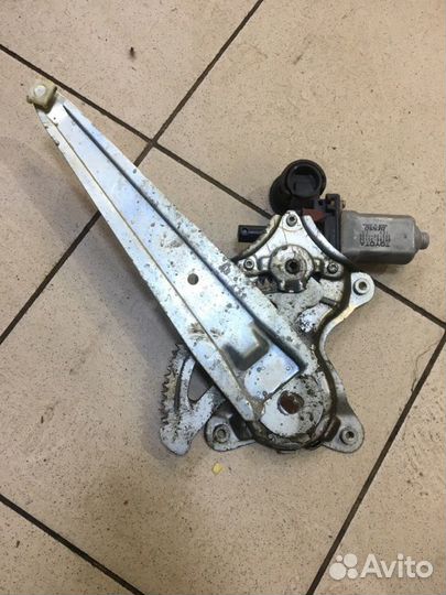 Стеклоподъемник задний правый Toyota Camry V30