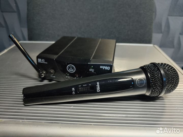 Радиомикрофон AKG sr 40 mini pro