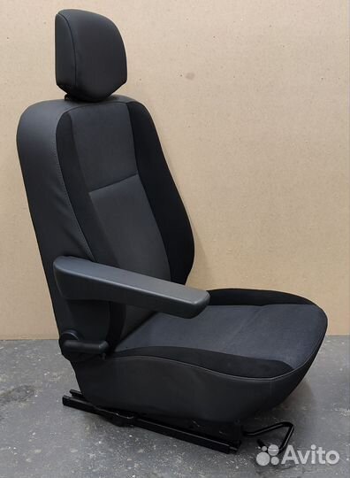 Сиденье водительское Renault Master 3