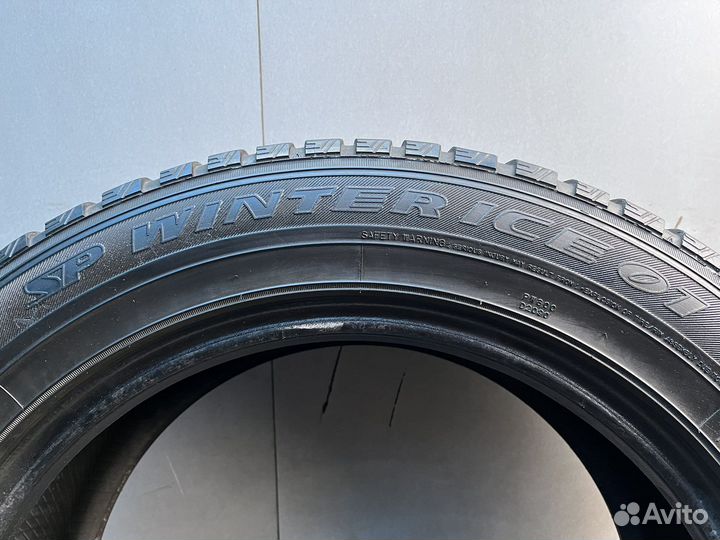 Dunlop SP Winter Ice 01 235/55 R17