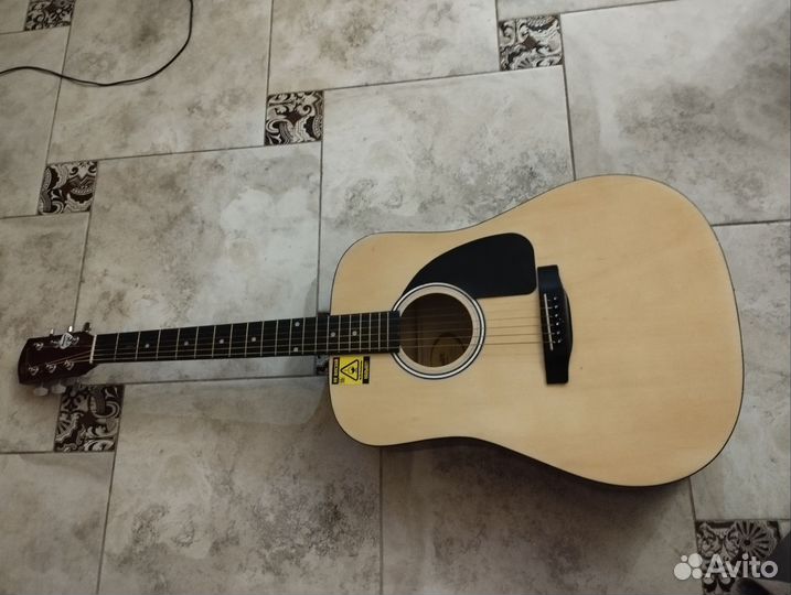 Акустическая гитара
